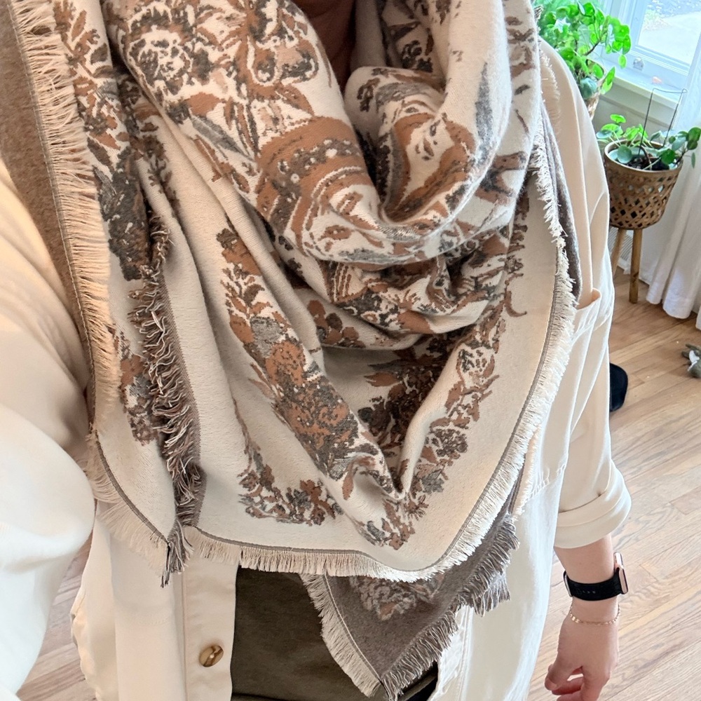 Pretty Spring Blanket Scarf - Picture 5 of 5
